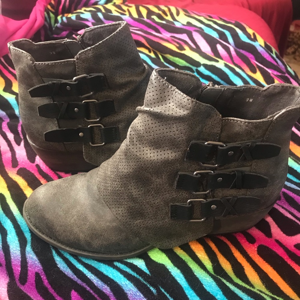 Booties / Size 9